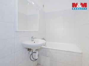 Prodej bytu 1+kk, Praha - Hlubočepy, Pivcova, 29 m2