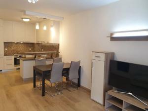 Pronájem bytu 2+kk, Chýně, 54 m2
