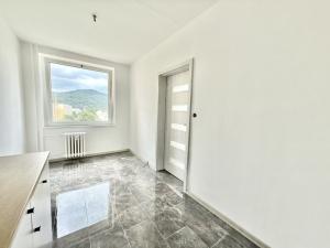 Pronájem bytu 4+1, Ústí nad Labem - Krásné Březno, Žežická, 81 m2