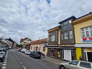 Pronájem obchodního prostoru, Pardubice, Štrossova, 26 m2