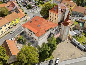 Prodej činžovního domu, Sadská, Palackého nám., 549 m2