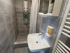 Pronájem bytu 2+kk, Praha - Horní Počernice, Khodlova, 55 m2