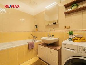 Pronájem bytu 2+kk, Slaný, Kybalova, 56 m2
