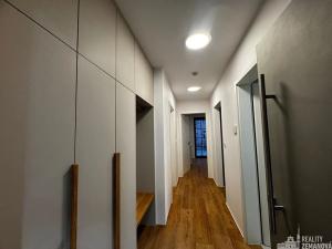 Pronájem bytu 3+kk, Praha - Vinohrady, Korunní, 62 m2