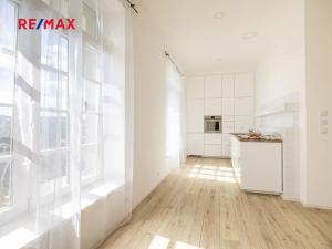 Prodej vícegeneračního domu, Vráž, Nad Loděnicí, 219 m2