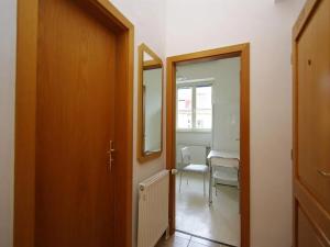Pronájem bytu 1+1, Praha - Smíchov, V lesíčku, 34 m2
