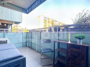 Pronájem bytu 2+kk, Praha - Žižkov, V zahrádkách, 58 m2