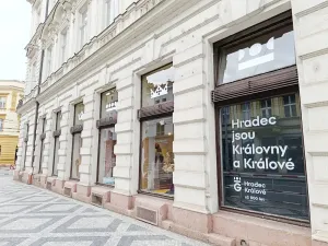 Pronájem obchodního prostoru, Hradec Králové, Mostecká, 296 m2