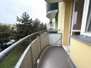 Pronájem bytu 2+1, Hrušovany u Brna, Sídliště, 65 m2