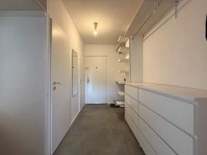 Prodej bytu 2+kk, Praha - Prosek, Kytlická, 44 m2