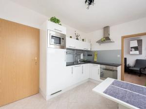 Prodej bytu 1+1, Líbeznice, Mělnická, 33 m2