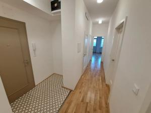 Pronájem kanceláře, Brno, Jakubské náměstí, 79 m2