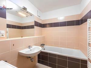 Prodej bytu 2+kk, Praha - Stodůlky, Nárožní, 57 m2