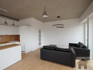 Pronájem bytu 2+kk, Liberec, 8. března, 60 m2