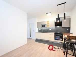 Pronájem bytu 1+kk, Praha - Hlubočepy, Fabiánové, 31 m2