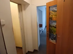 Pronájem bytu 2+kk, Praha - Libeň, V Holešovičkách, 42 m2