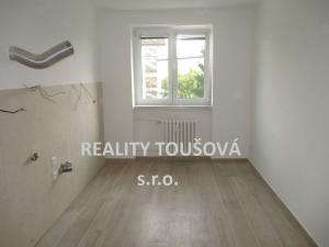Prodej bytu 2+1, Plzeň - Jižní Předměstí, Lukavická, 64 m2