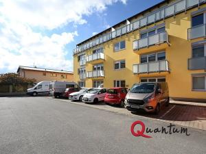 Pronájem bytu 2+kk, Jesenice, Sluneční, 66 m2