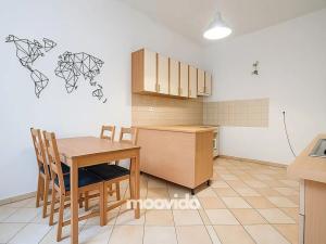 Prodej bytu 2+1, Praha - Libeň, náměstí Dr. Václava Holého, 80 m2