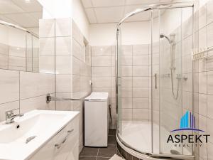 Prodej bytu 2+kk, Praha - Holešovice, Schnirchova, 52 m2