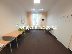 Pronájem kanceláře, Hradec Králové, Československé armády, 24 m2