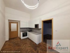 Pronájem bytu 1+1, Praha - Karlín, Kubova, 42 m2