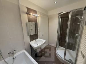 Pronájem bytu 2+kk, Praha - Holešovice, Jankovcova, 50 m2