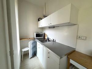 Pronájem bytu 1+kk, Praha - Holešovice, Bubenská, 30 m2