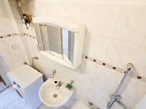 Pronájem bytu 1+kk, Praha - Holešovice, V zákoutí, 30 m2