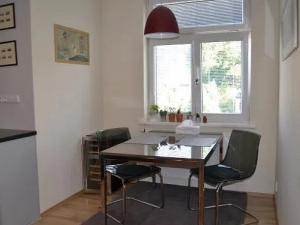 Pronájem bytu 2+kk, Praha - Podolí, Levá, 42 m2