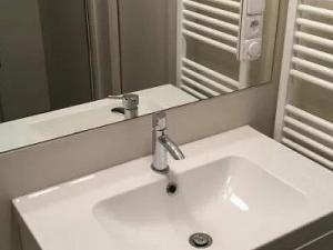 Pronájem bytu 2+kk, Praha - Podolí, Levá, 42 m2