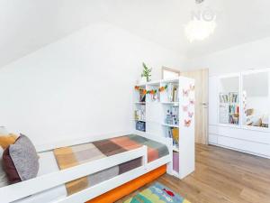 Prodej bytu 4+kk, Větrušice, Jižní, 96 m2