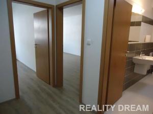Pronájem bytu 2+kk, Praha - Střížkov, 60 m2