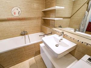 Prodej bytu 2+kk, Praha - Žižkov, Havlíčkovo náměstí, 60 m2