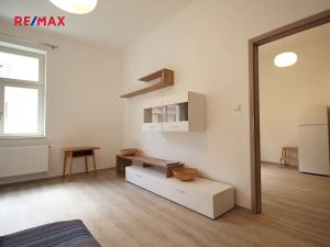 Pronájem bytu 2+kk, Praha - Vršovice, Holandská, 40 m2