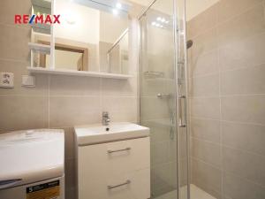 Pronájem bytu 2+kk, Praha - Vršovice, Holandská, 40 m2