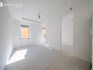 Prodej bytu 2+1, Lomnice, Tišnovská, 43 m2