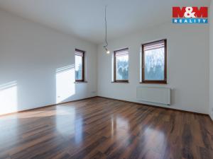 Prodej rodinného domu, Nová Role - Mezirolí, 376 m2