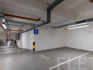 Pronájem bytu 1+kk, Praha - Hloubětín, Poděbradská, 32 m2
