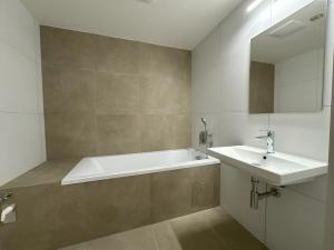 Pronájem bytu 2+kk, Zlín, Nad Stráněmi, 71 m2