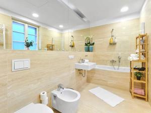 Prodej bytu 2+kk, Praha - Staré Město, Dlouhá, 72 m2