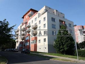 Pronájem bytu 1+kk, Praha - Záběhlice, Velenovského, 37 m2