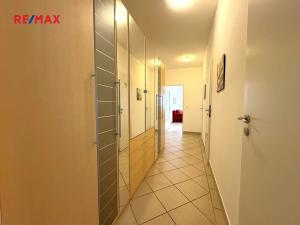 Pronájem bytu 2+kk, Praha - Michle, Novobohdalecká, 62 m2