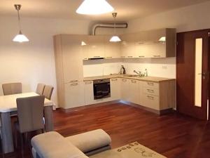 Pronájem bytu 2+kk, Praha - Žižkov, Olšanská, 80 m2