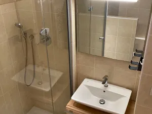 Pronájem bytu 2+kk, Praha - Žižkov, Čajkovského, 43 m2
