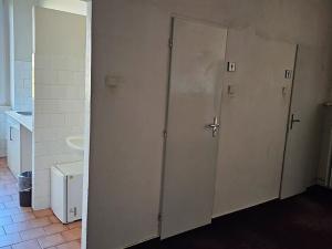 Pronájem kanceláře, Praha - Dejvice, Velflíkova, 28 m2