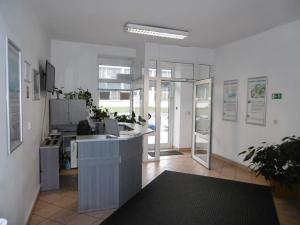 Pronájem kanceláře, Praha - Dejvice, Velflíkova, 28 m2