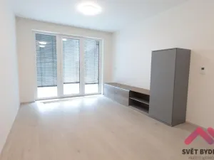 Pronájem bytu 2+kk, Praha - Holešovice, V háji, 55 m2