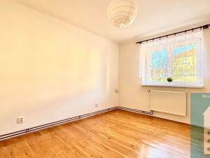 Pronájem bytu 2+1, Kroměříž, Vrobelova, 56 m2