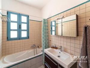 Prodej rodinného domu, Rhodes, Lindos, Navarone Beach, Řecko, 211 m2